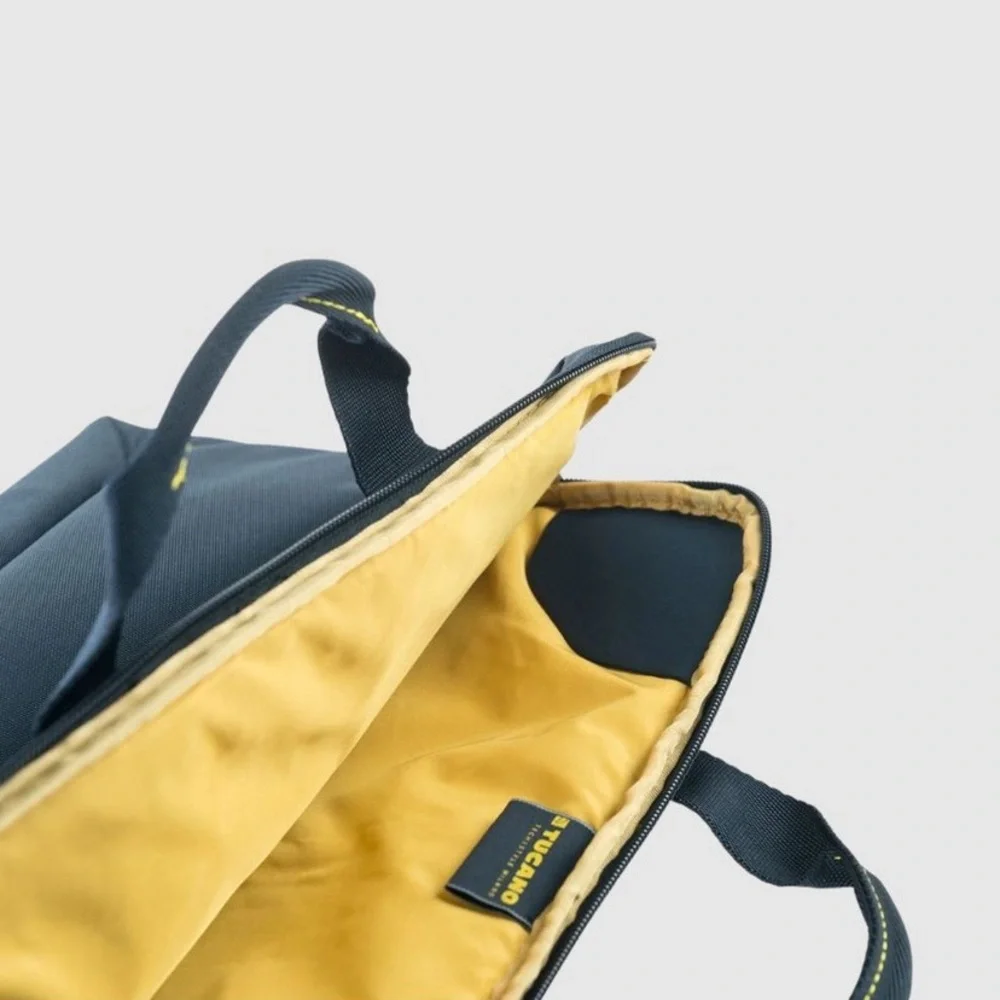 TUCANO smilza slim laptop bag